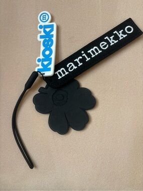 Marimekko Black Floral Key Charm with Blue & White Kioski Tag